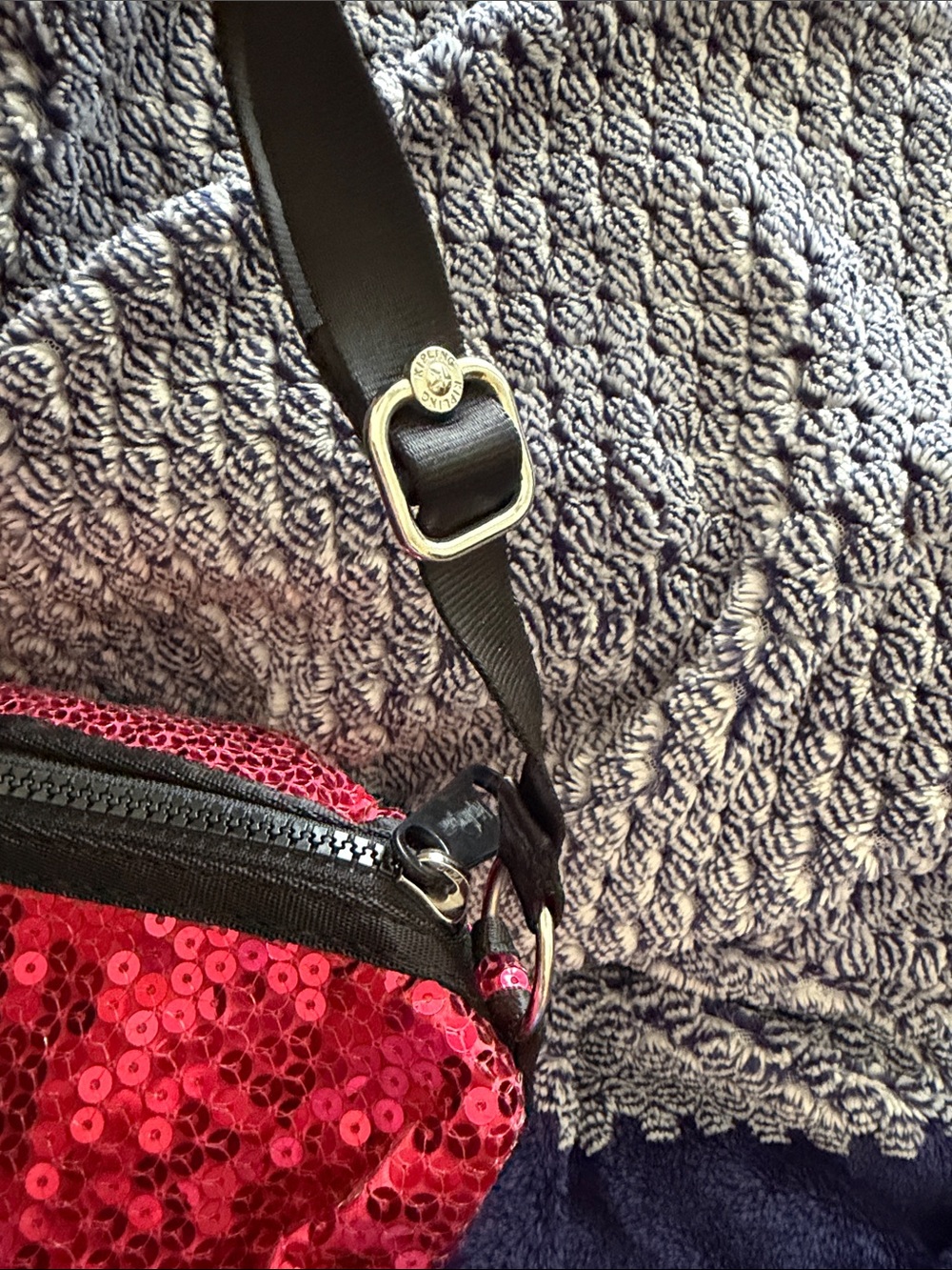 Kipling Red Sequin Crossbody Bag with Black Trim - Picture 4 of 4